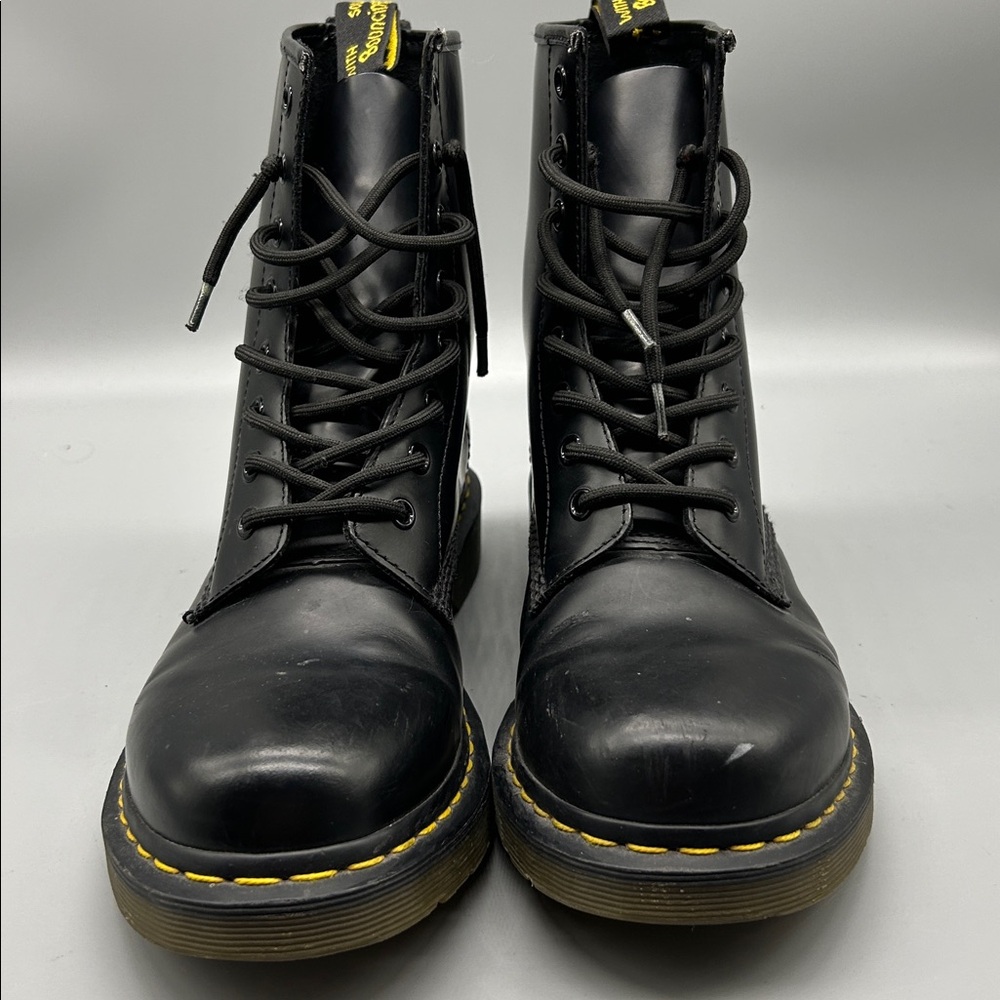 Like new Dr Martin AirWair 11821 Women Hi Leather Boots Black - Picture 3 of 9